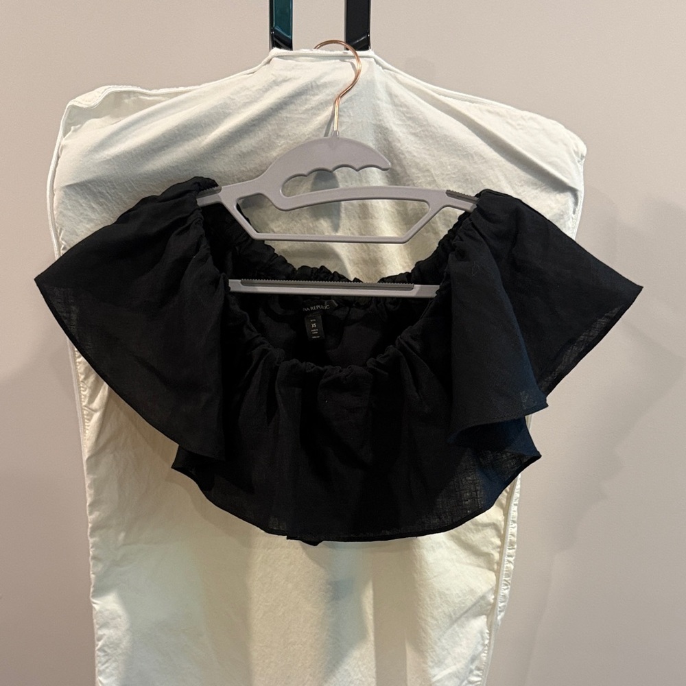 Banana Republic Black Ruffled off shoulder crop top
